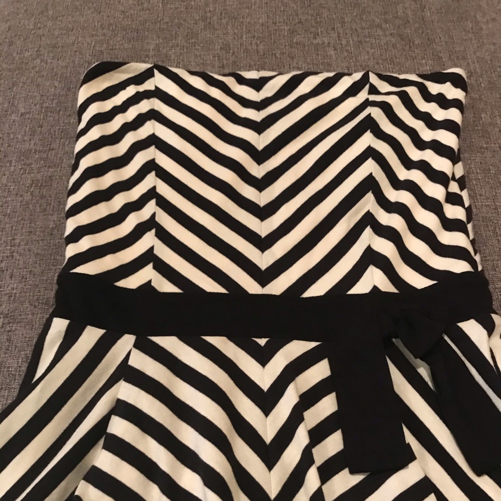 Boutique strapless top